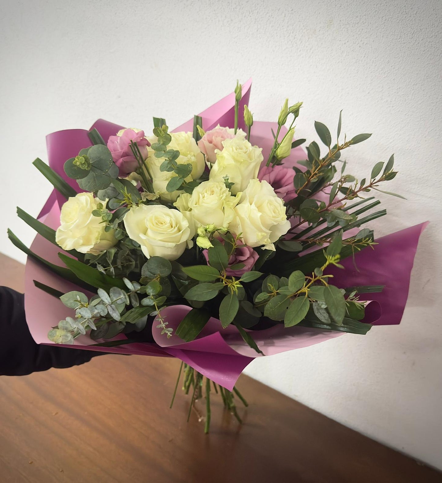 Atado 9 Rosas com verdura